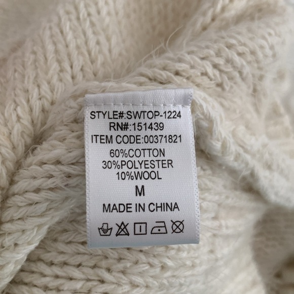 Women’s Forever 21 Chunky Knit Boho Cream Sweater w/ Fringed Sleeves. Size M - Picture 9 of 13